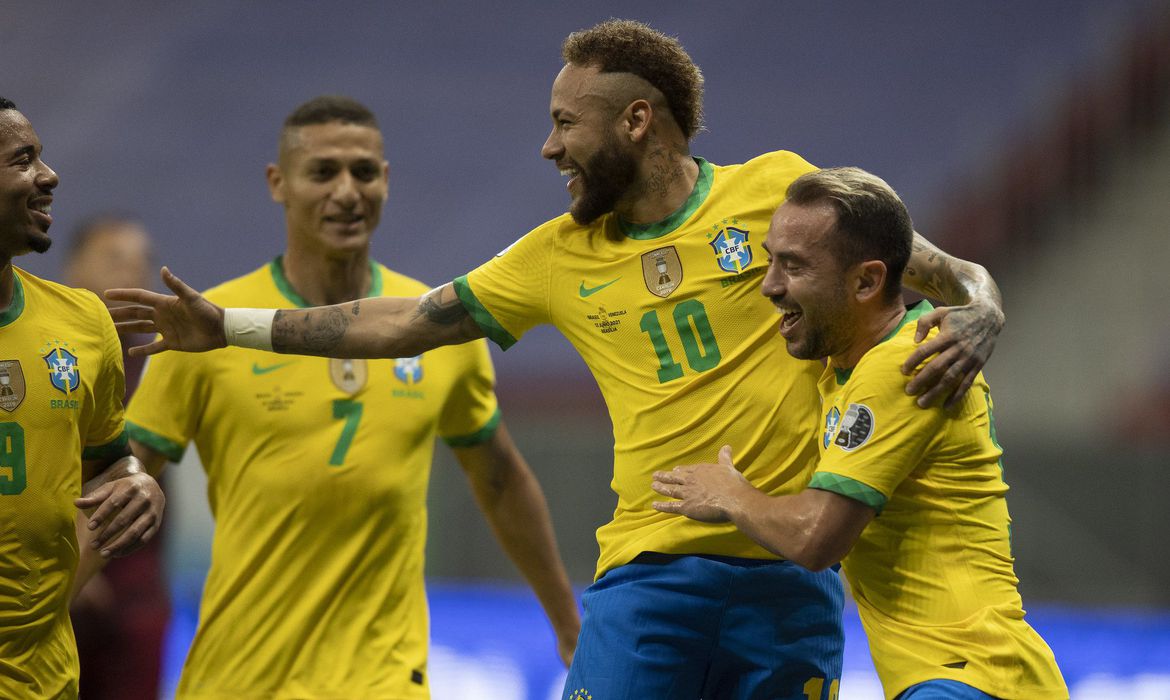 Os gols foram marcados pelo zagueiro Marquinhos e pelos atacantes Neymar e Gabriel Barbosa