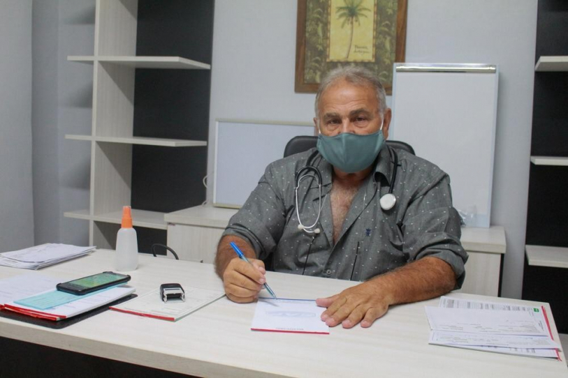 Dr. José de Castro, o médico dedicou sua vida aos macabuenses desde 1976.