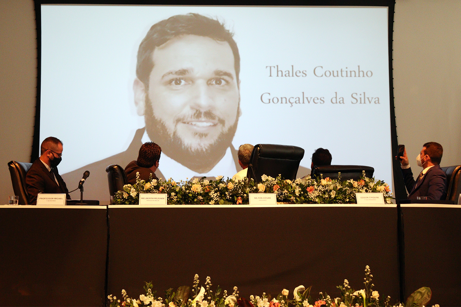Uma homenagem ao ex-presidente do Legislativo Dr. Eduardo Cardoso e ao seu filho, o vereador Thales Coutinho