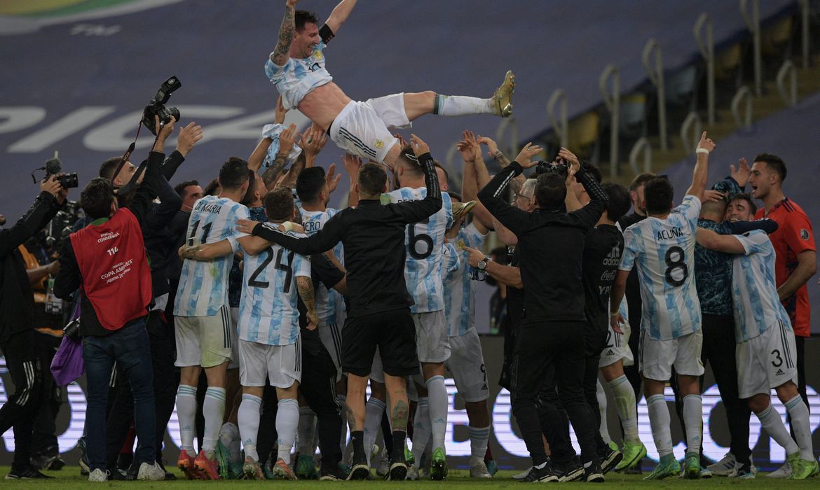  O gol de Di Maria possibilitou aos argentinos conquistarem o seu 15º troféu na competição