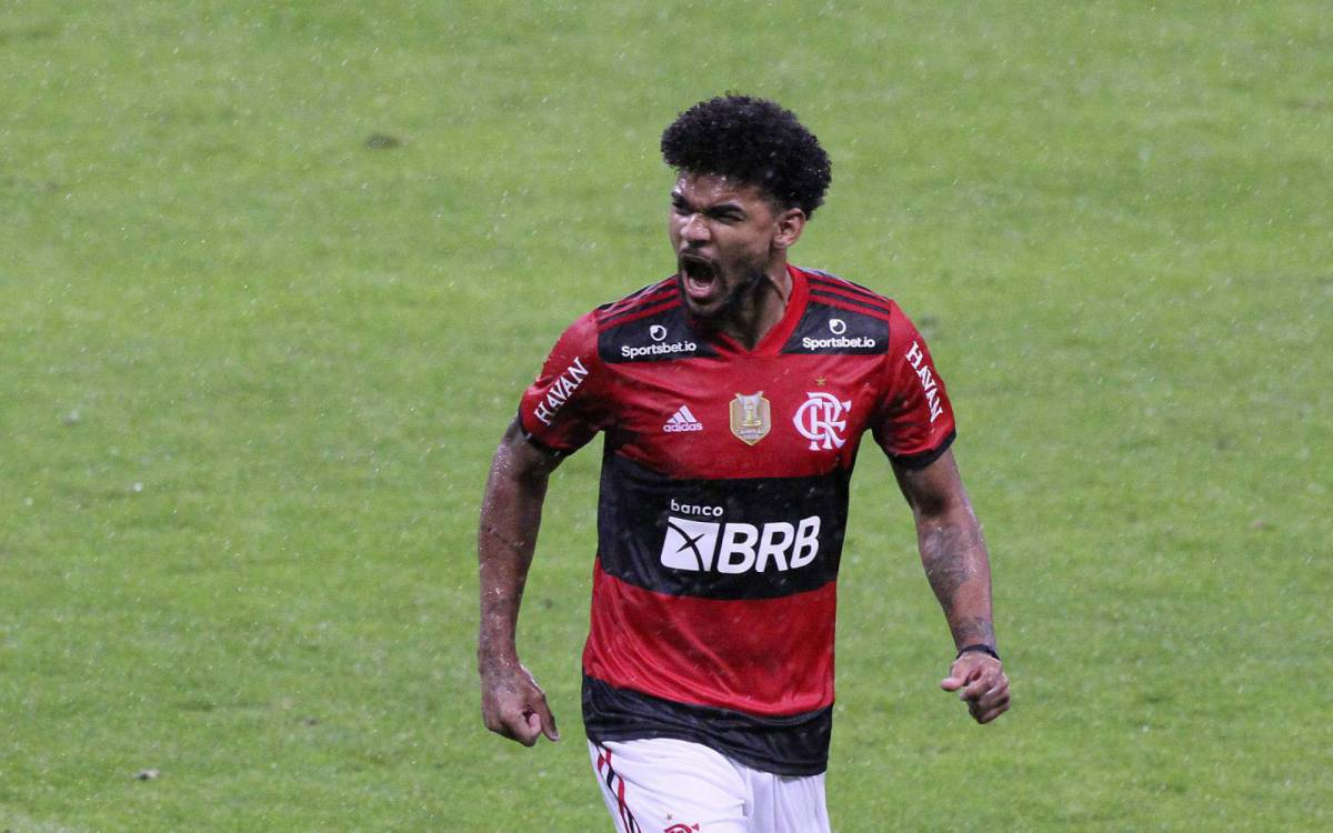 O contestado Bruno Viana fez o primeiro gol do Fla em Porto Alegre