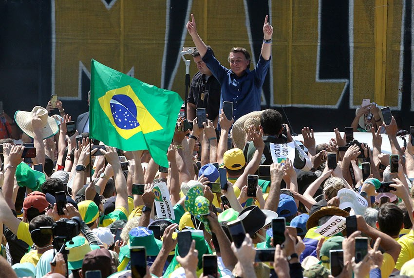 Presidente Jair Bolsonaro discursou nas manifestações em seu apoio na Esplanada dos Ministérios e na Avenida Paulista, em São Paulo