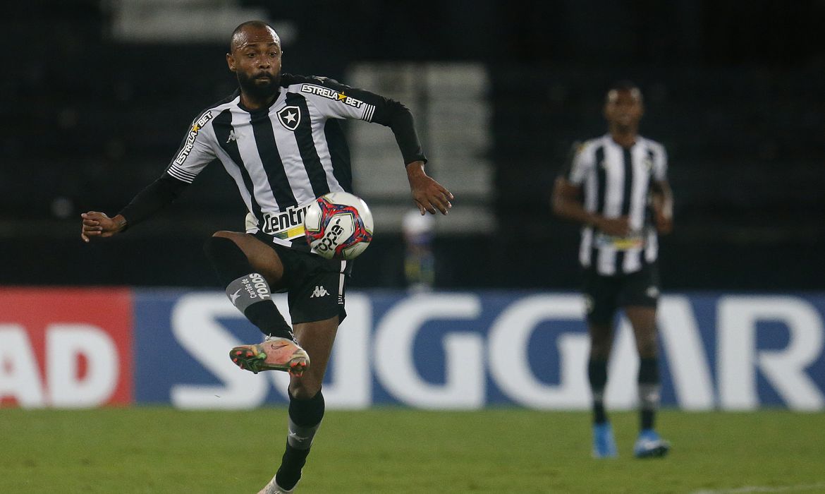 O Botafogo volta a entrar em campo na competição contra o Confiança