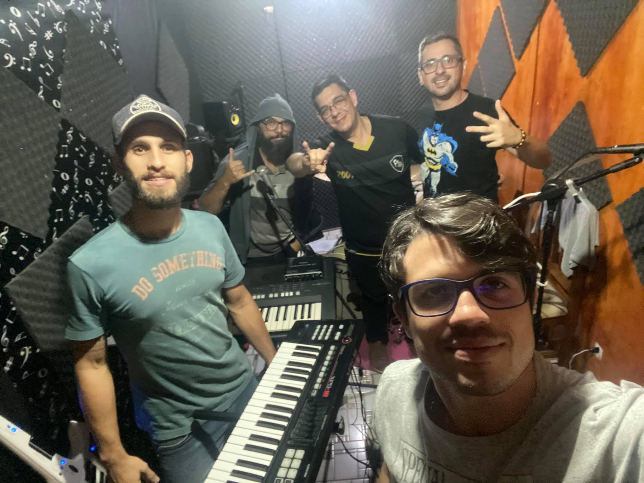 A banda abrirá a programação de shows do evento em Rio das Ostras 