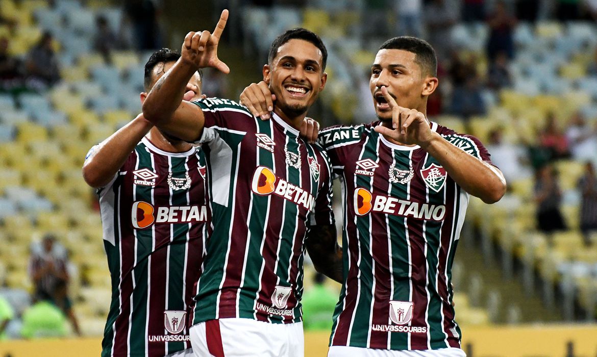 Equipe das Laranjeiras triunfa por 3 a 0 no estádio do Maracanã