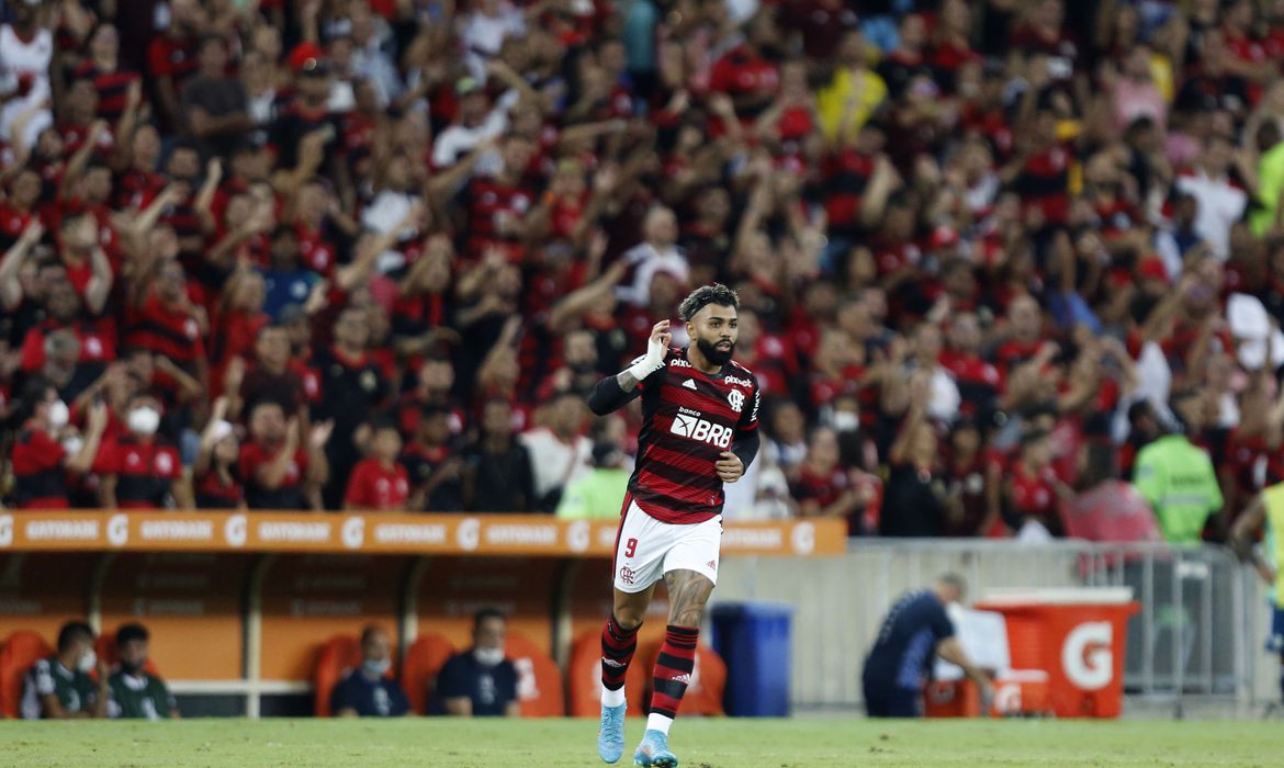 Rubro-Negro vence com gols de Gabriel Barbosa e Everton Ribeiro
