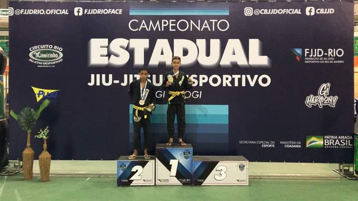 O atleta faixa preta, Luan Carvalho, conquistou os títulos de campeão absoluto