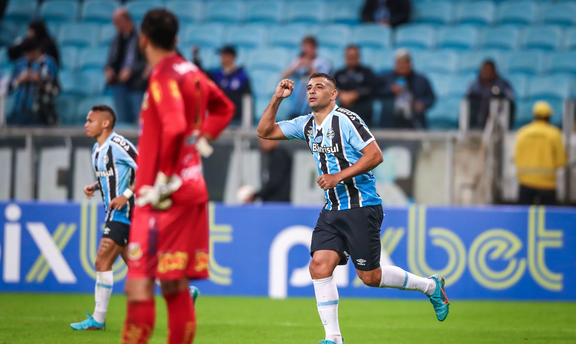 Tricolor derrota o Novorizontino por 2 a 0 em Porto Alegre