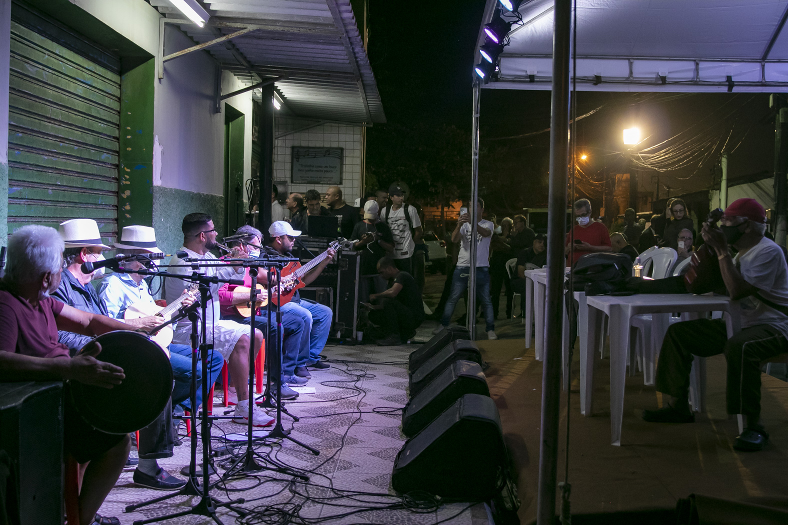 O bar, que reúne há décadas músicos e apreciadores de chorinho e samba