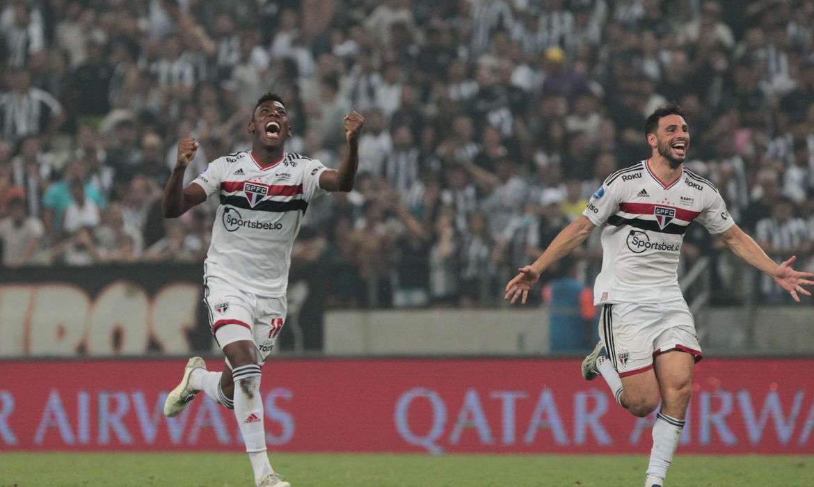 Tricolor enfrenta o Atlético-GO na próxima fase da competição