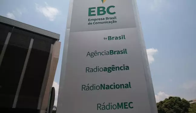 Lula muda diretoria da EBC e nomeia nova presidente
