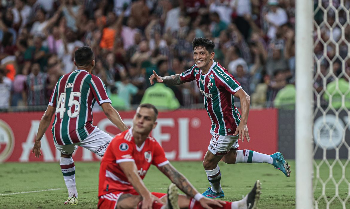 Agora o Fluminense se concentra no Campeonato Brasileiro, onde disputa clássico com o Vasco
