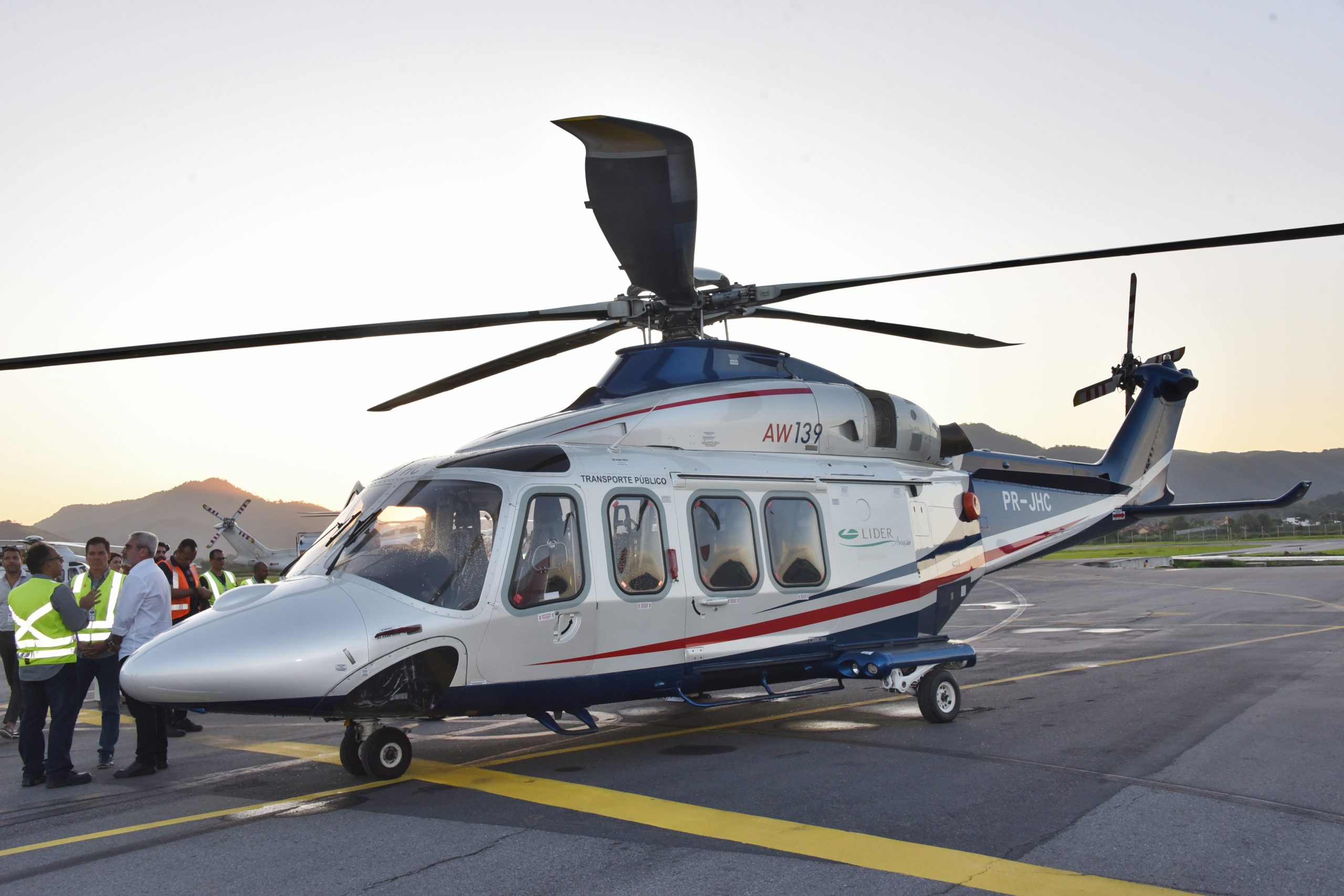 Tradicional batismo do helicóptero da Líder aconteceu nesta segunda-feira (31/07); Omni trouxe mais 4 aeronaves