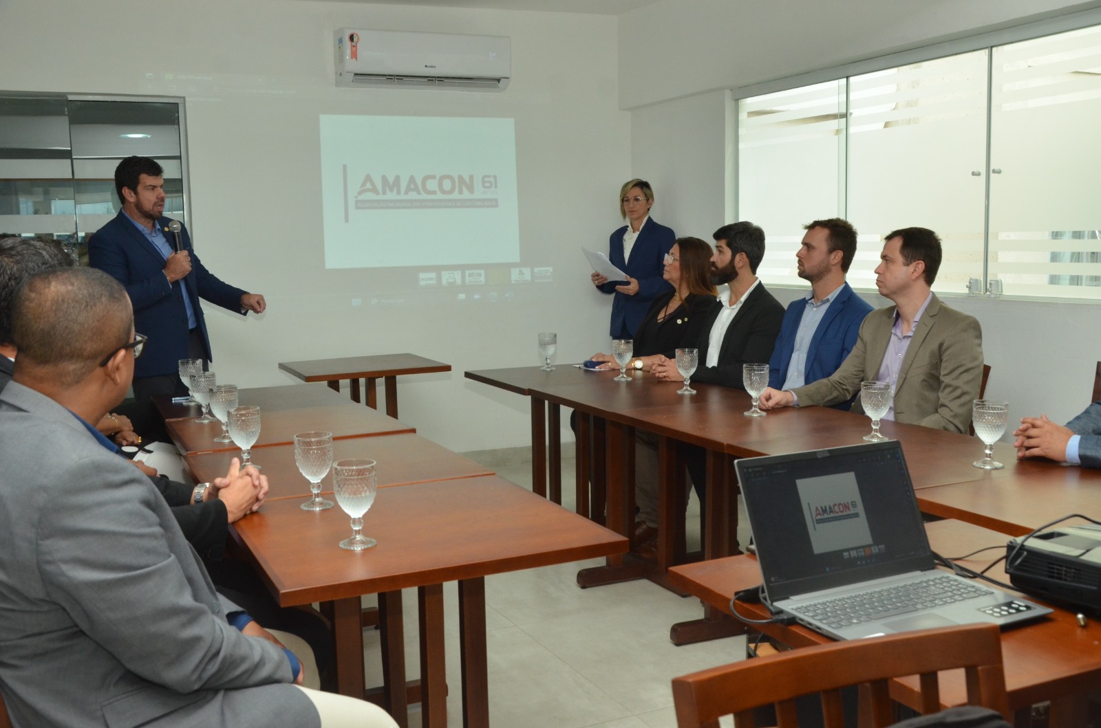 O prefeito Welberth Rezende destacou a importância da parceria com instituições como a Amacon e o Conselho Regional de Contabilidade
