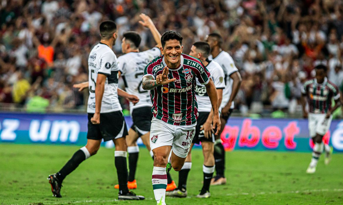 Tricolor abre boa vantagem na luta por vaga na semi da Libertadores