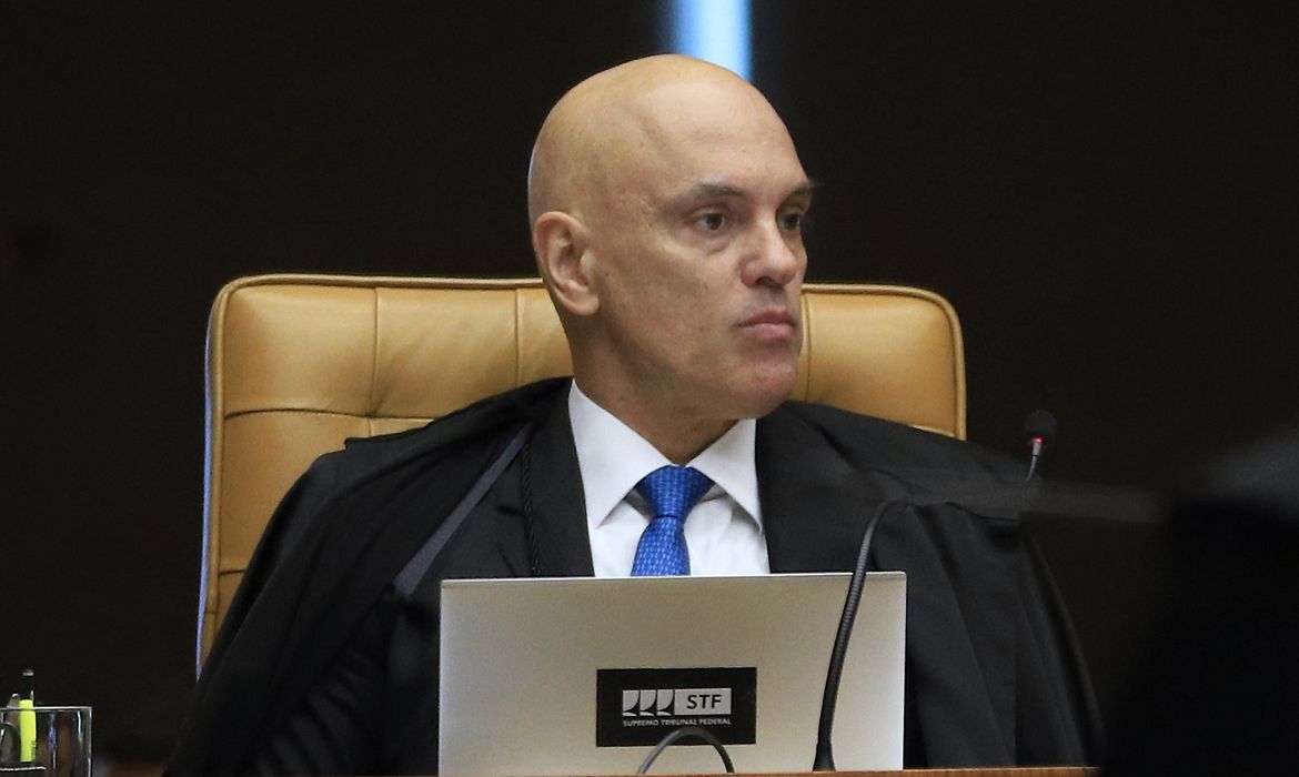 Relator vota pela condenação de Aécio Lúcio Costa Pereira