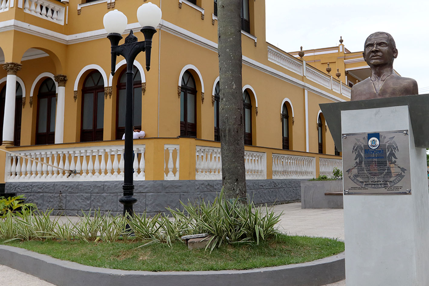 A instalação do busto de Carukango pela Prefeitura tem o objetivo de fazer conhecer e reconhecer a história do líder quilombola