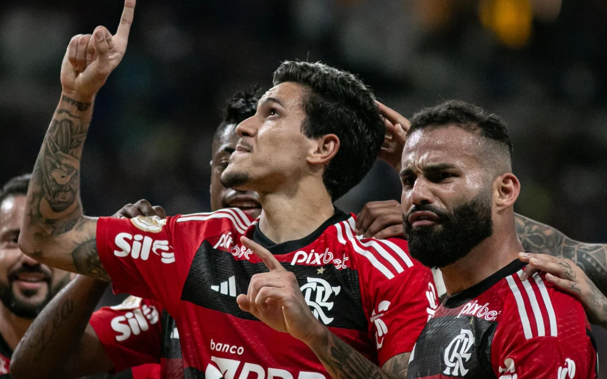 Pedro marcou um dos gols do Flamengo na vitória sobre o Cruzeiro, no Mineirão