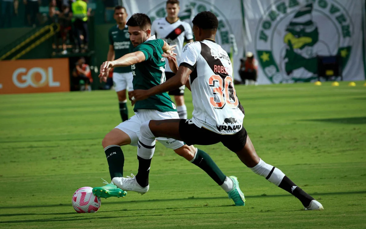 Lance do jogo entre Goiás e Vasco