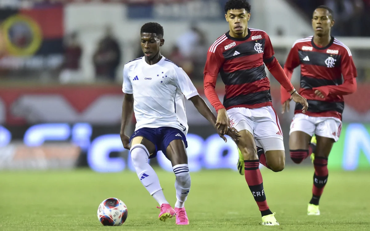 Lance do jogo entre Flamengo e Cruzeiro