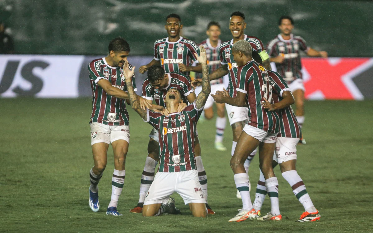 Luan Freitas comemora gol no jogo entre Fluminense e Nova Iguaçu