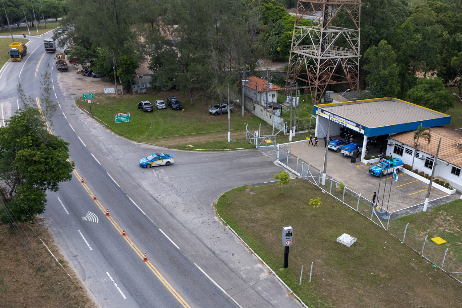 O Posto de Policiamento Rodoviário está localizado em ponto estratégico da rodovia