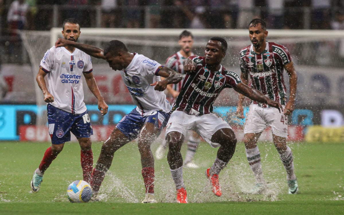 Lance do jogo entre Bahia e Fluminense na Arena Fonte Nova