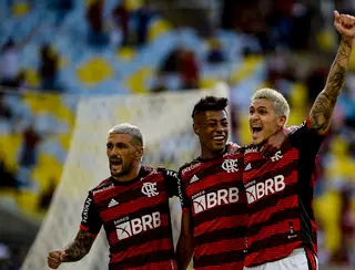 Flamengo bate o Goiás e alivia pressão momentaneamente