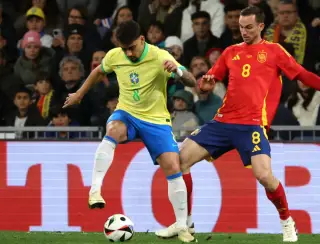 Brasil arranca empate com a Espanha em Madri