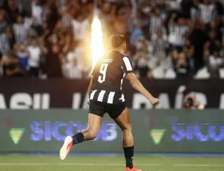 Botafogo vence o Juventude e entra no G4 