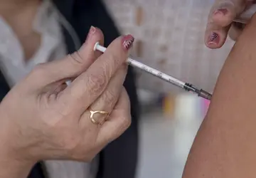 Vacinação contra Covid-19 neste sábado (2) no Sana