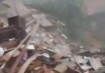 Deslizamento aconteceu no bairro Independência, uma das regiões mais afetadas pela chuva em Petrópolis